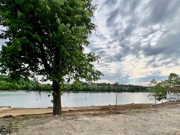 3rd image of 136 Bunola River Rd