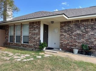 601 Harvest Dr, College Station, TX 77845