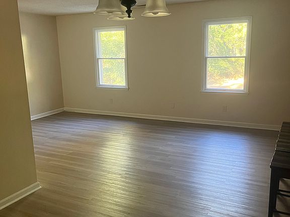 3rd image of 502 W B St Unit A