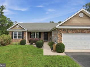 3 Lure Ct, Inwood, WV 25428