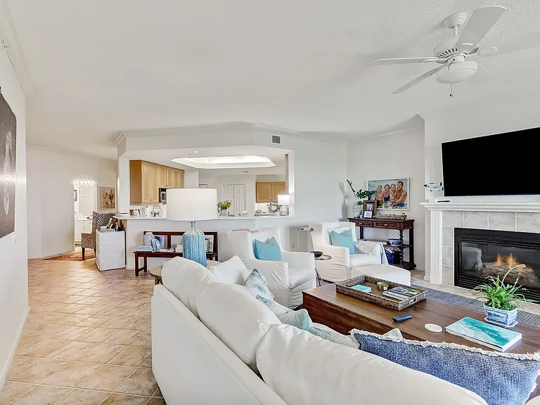 443 Beachside Pl — Photo 13