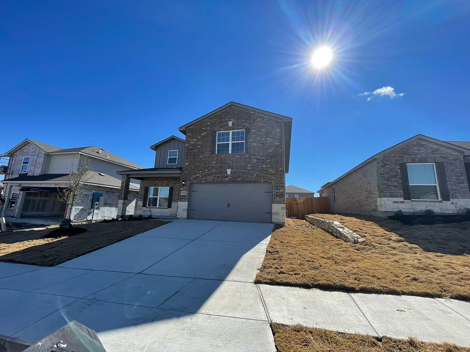 5 bed, 2543 sqft, $2,300 — Photo 3