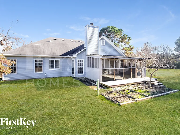 1005 Carrick Ct — Photo 14