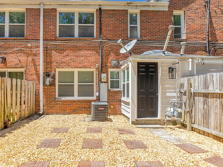 1701 Valley Ave #C — Photo 19