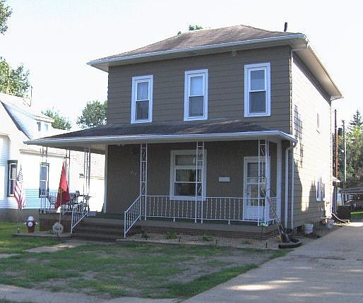 1st image of 217 W Grand St