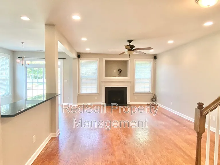 2225 Tuliptree Cir — Photo 6