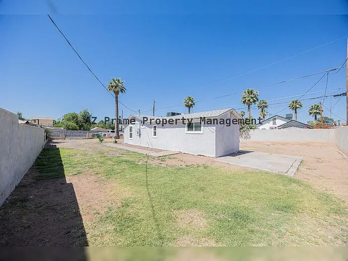 2830 E Sheridan St — Photo 19