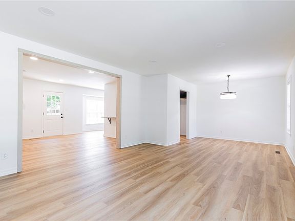 5th image of 2926 N Loxley Ave