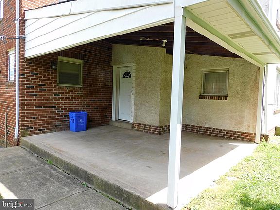 4th image of 7718 Rockwell Ave