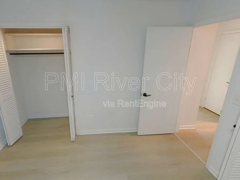 2860 Cedarcrest Dr — Photo 8
