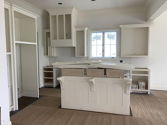2nd image of 106 San Juan Ln