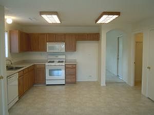 4th image of 10412 Condor Dr NW