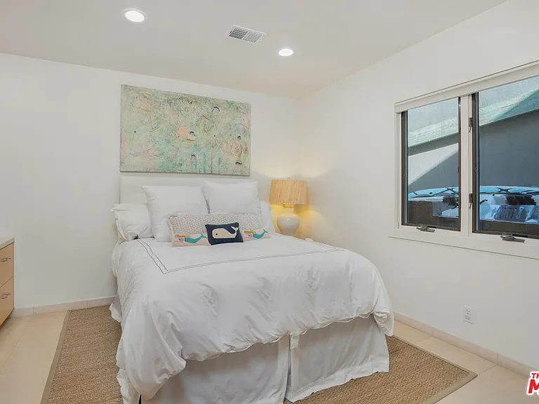 24456 Malibu Rd — Photo 22