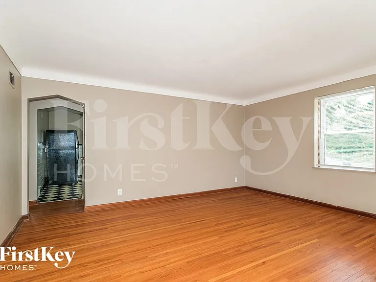11251 Old Halls Ferry Rd — Photo 2