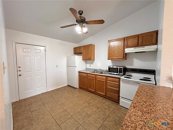 4th image of 10411 Chaparral Rd