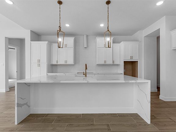 5th image of 41931 Shoal St