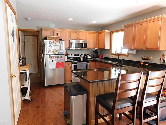 2nd image of 140 Ginsburg Circle