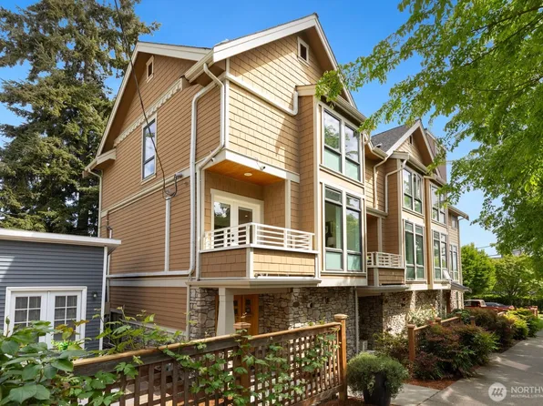 4208 Linden Avenue N, Seattle, WA 98103