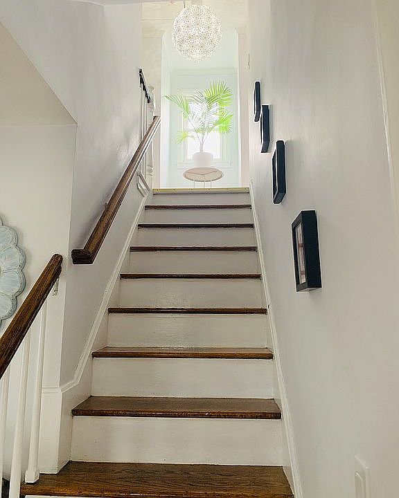 2nd image of 148 Meadow St