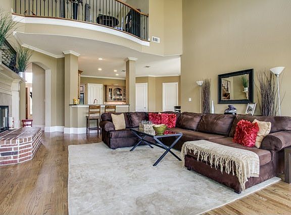 20 ft ceiling family room