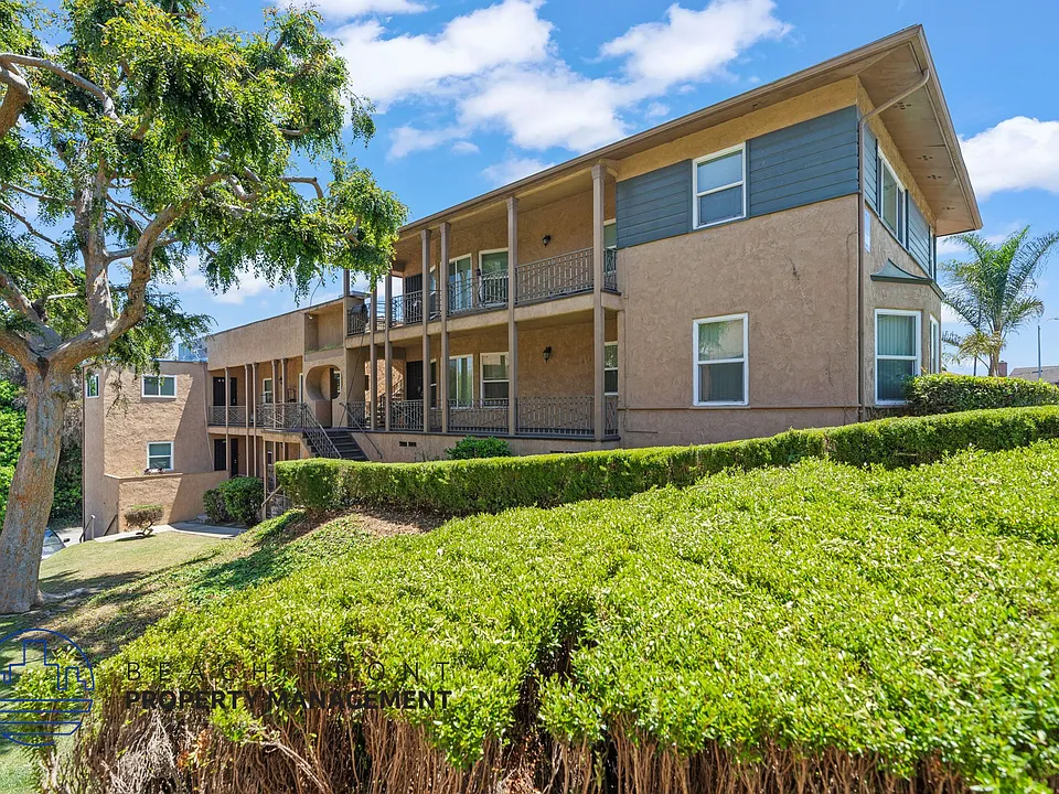 5626-5628 Edgemar Ave
