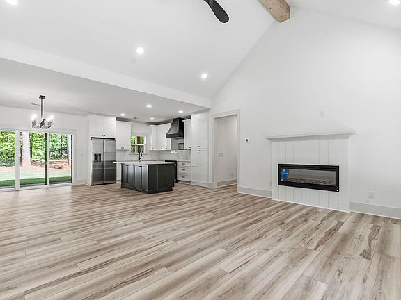 5th image of 253 Spivey Rd