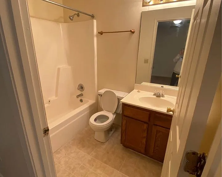 124 Alycia Dr — Photo 16
