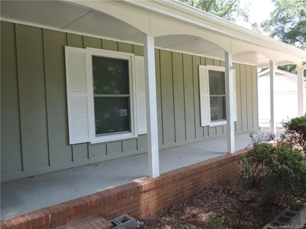 841 Carrington Dr, Charlotte, NC 28214