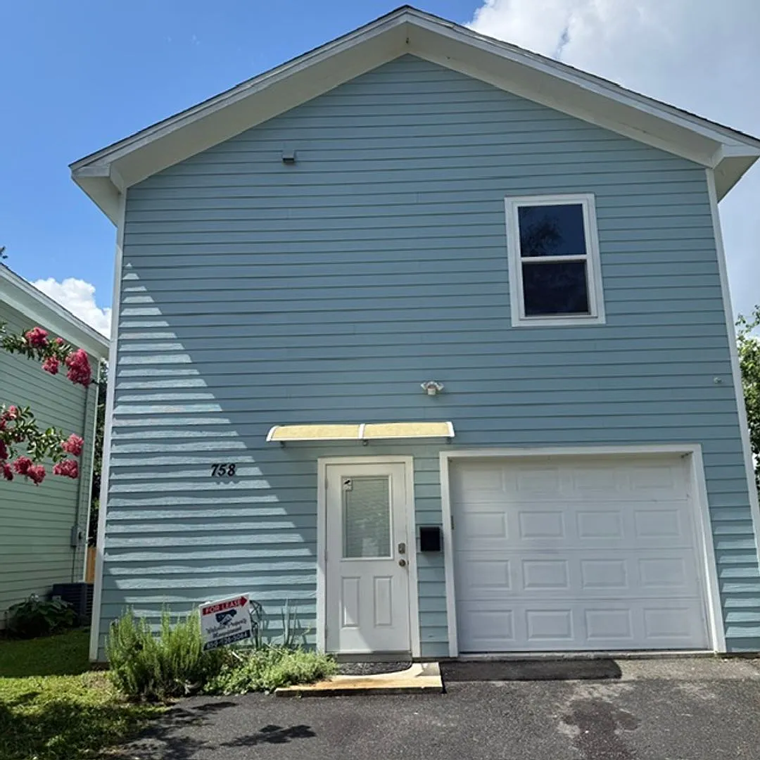 2 Bedroom 1 Bath House — Photo 1