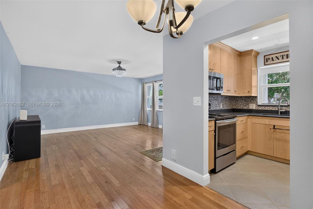 2870 NE 14th Street Cswy APT 203C, photo 7