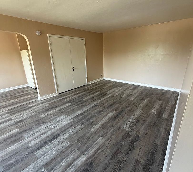 1st image of 90 Blymyer Ave APT 23