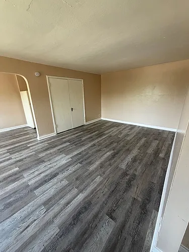 90 Blymyer Ave Photo 1
