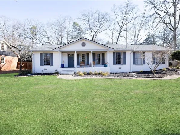 123 Lancelot Way, Lawrenceville, GA 30046