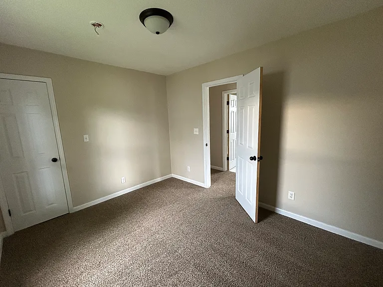 846 E Dunham Ave — Photo 6