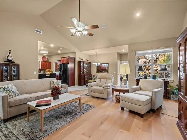 6336 W Milliken Bnd, Fayetteville, AR 72704