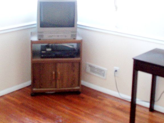 5th image of 71 Cornell Dr