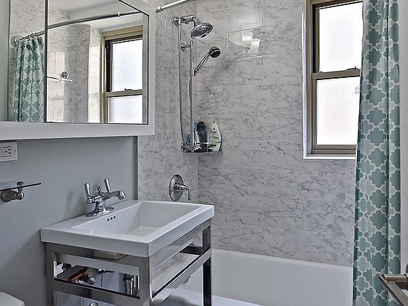 4th image of 415 E 52nd St APT 8CA