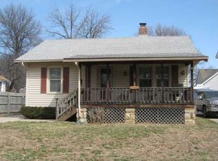 8203 Overland Park Dr, Overland Park, KS 66204