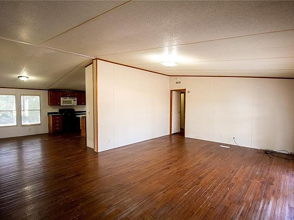 5th image of 240 Creedmore Dr