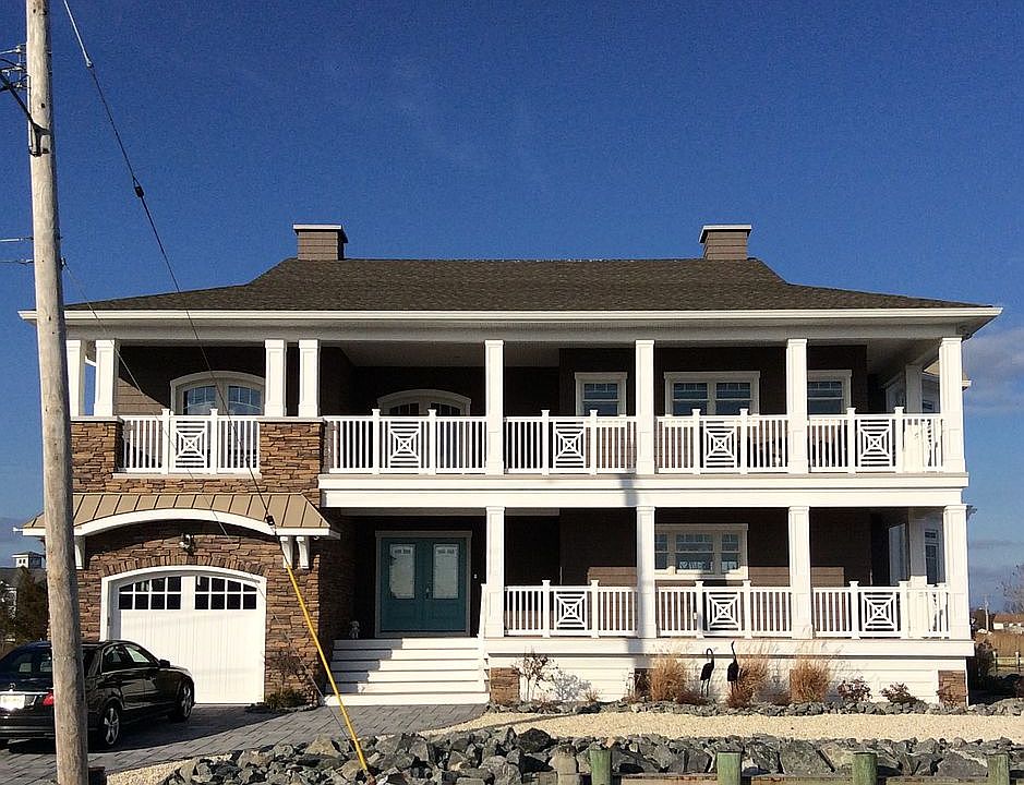 1st image of 77 Hornblower Dr