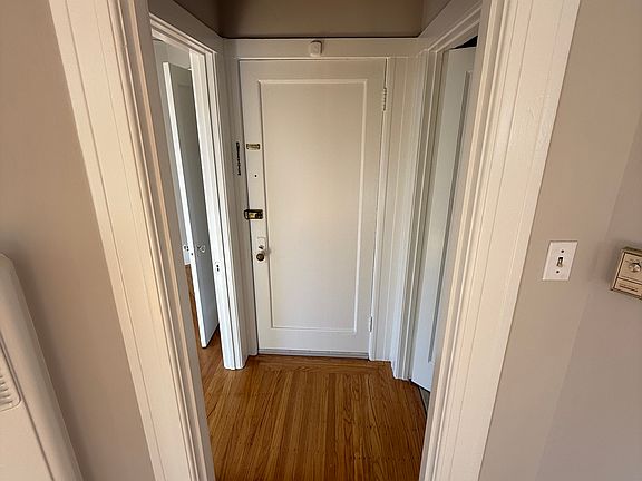 4th image of 560 Columbus Ave #560