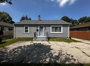 1115 W Roosevelt Rd, Wheaton, IL 60187