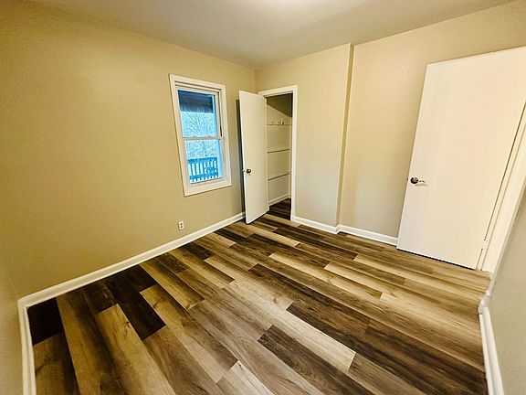 5th image of 2447 11th Ave S Unit 2