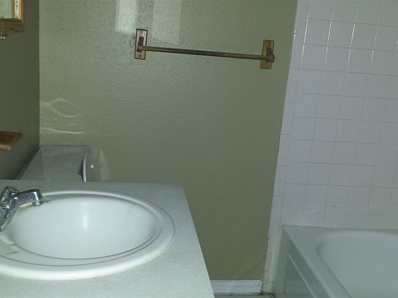 2nd image of 1919 N Minnie Ln APT C