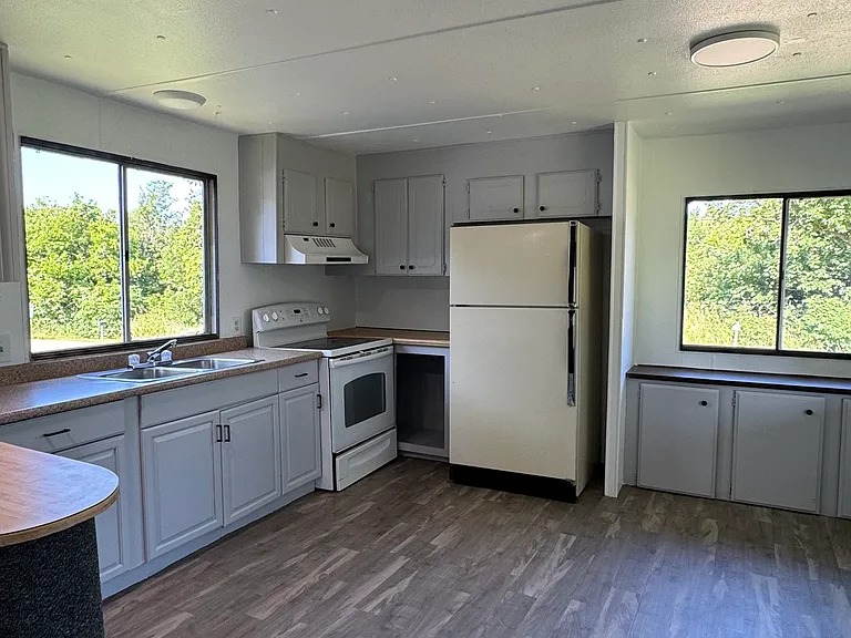 1104 Pacific St — Photo 4