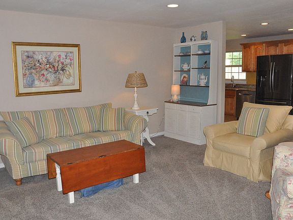 4th image of 537 Vikings Ln
