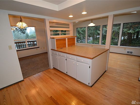 5th image of 2155 Lakemoor Dr SW