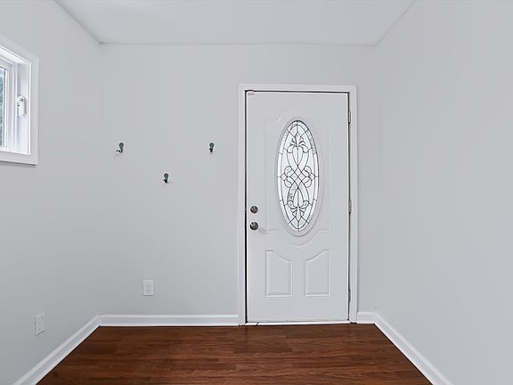 2nd image of 599 Duane St