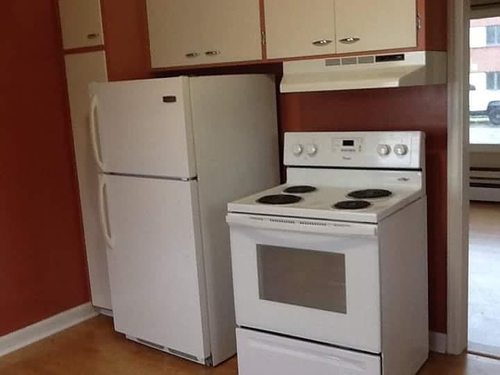 1st image of 132 Eugene St #132