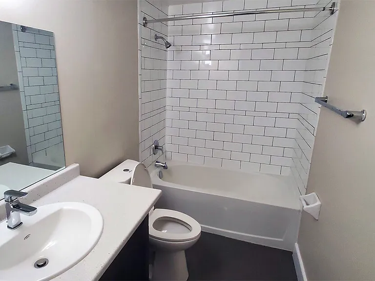 33 Berkley Dr — Photo 15